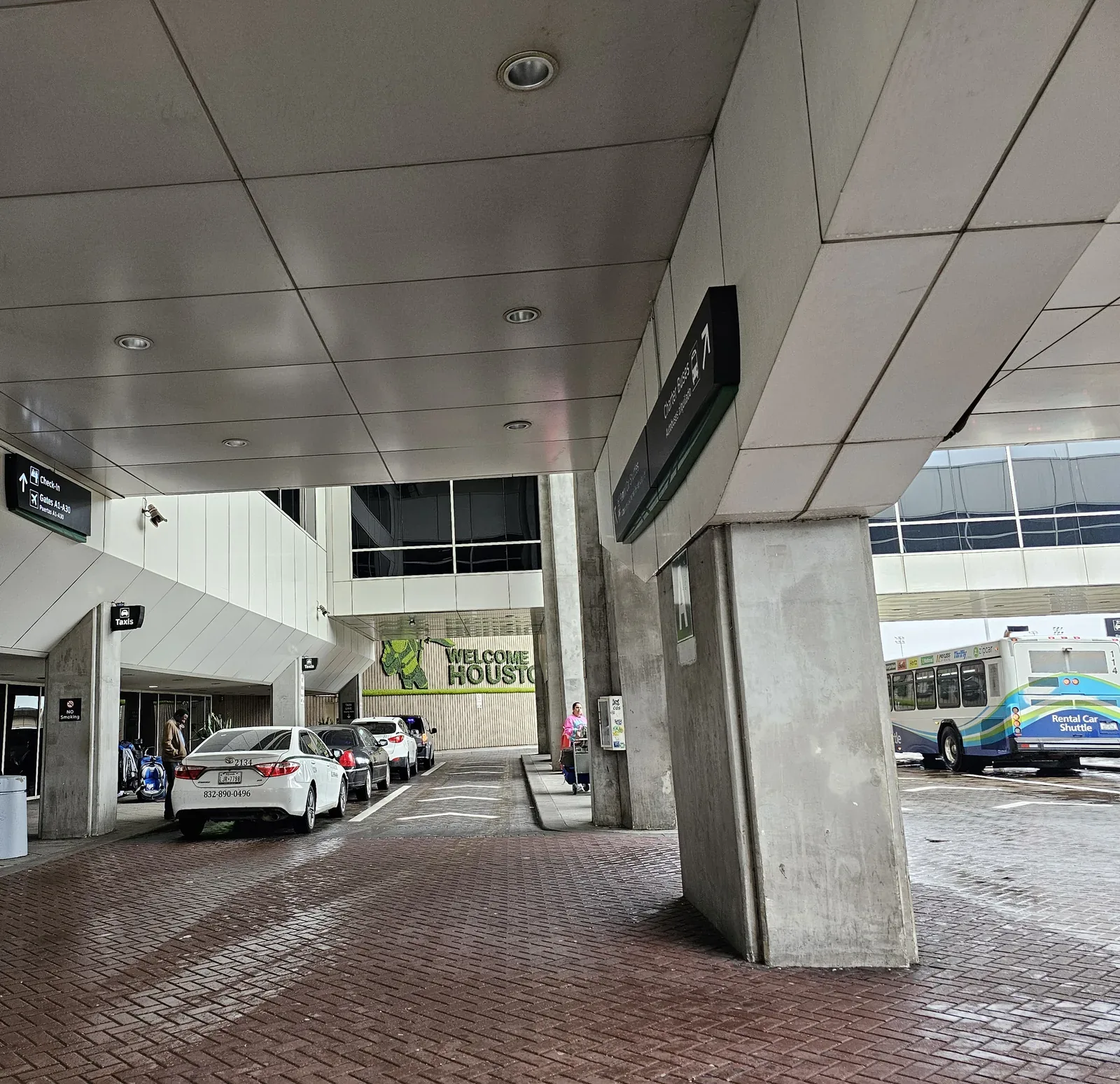 Arrivals curb at Terminal A, George Bush Intercontinental Airport in Houston